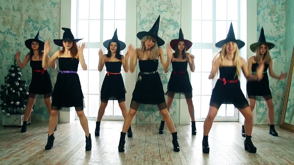 WITCHES DANCE