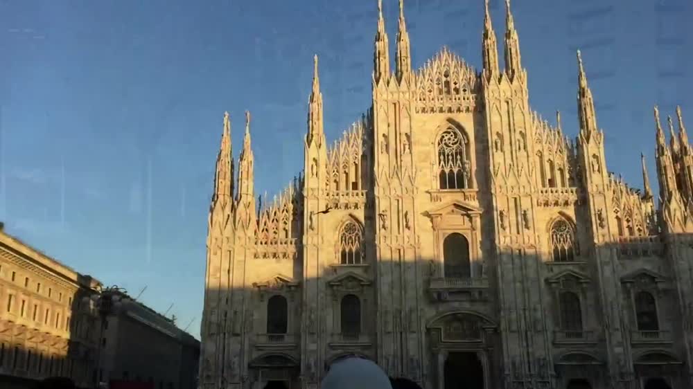 Discovering the world with Helen Etkina. Milan, Italy